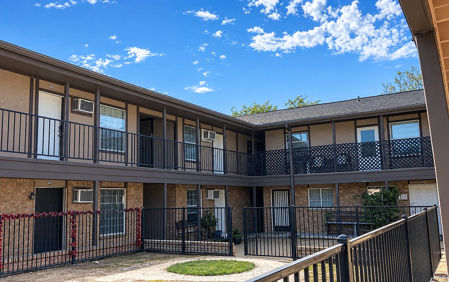 209 ROOT AVE — Photo 1