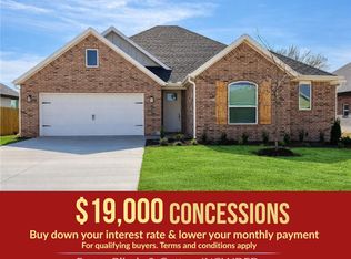 1817 Farmer St, Pea Ridge, AR 72751