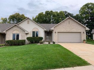3185 Sandy Pointe Dr, Freeport, IL 61032