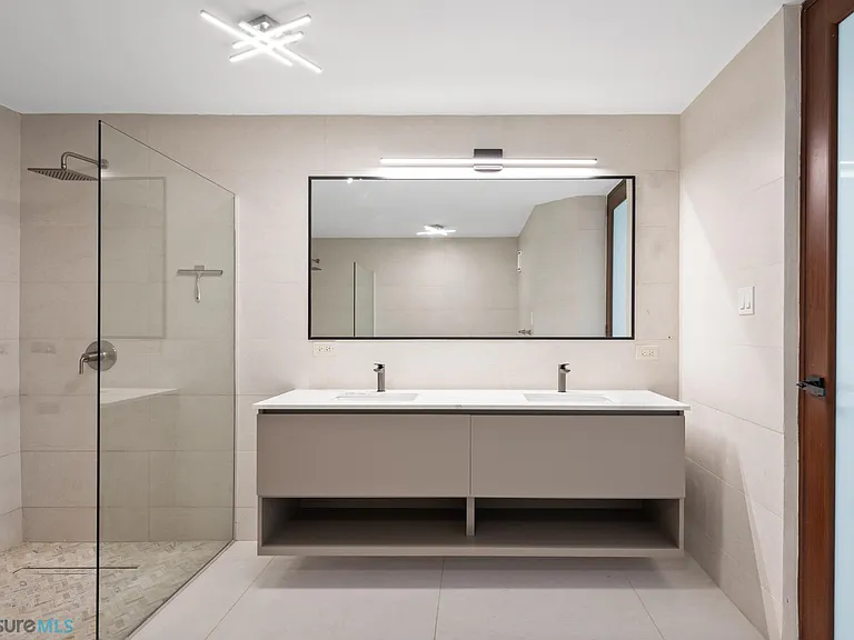 157 Jacintos Sabanera — Photo 17