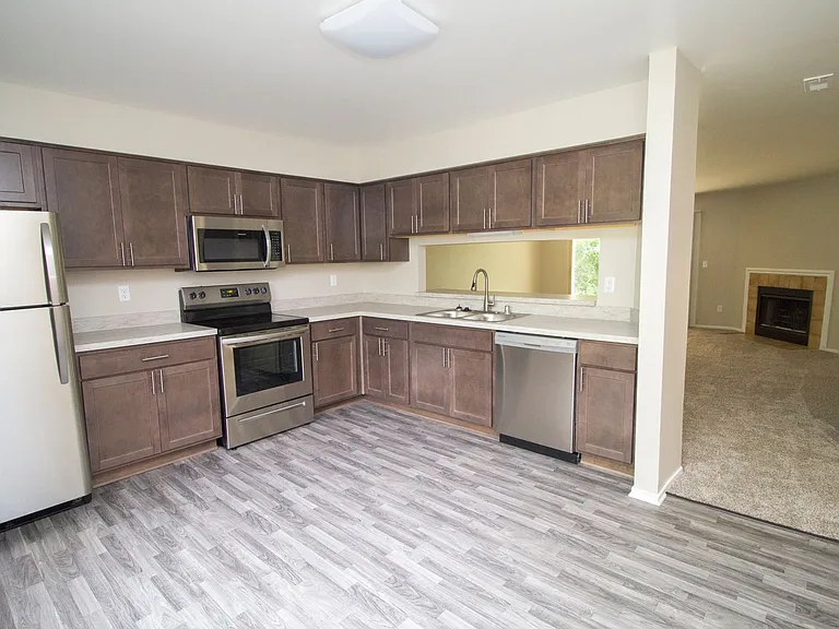 Boulevard Apartments — Photo 32
