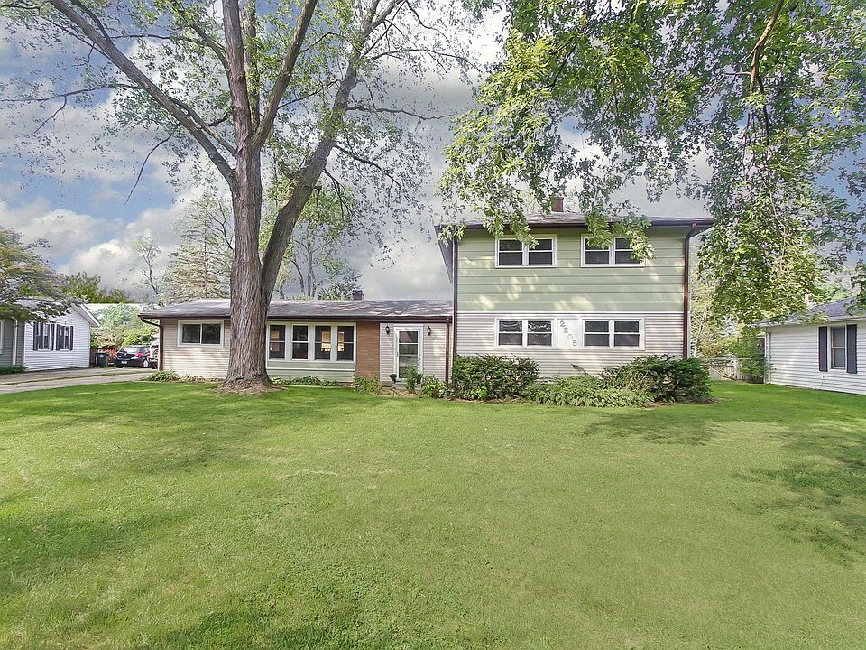 1st image of 2205 Heron Ct