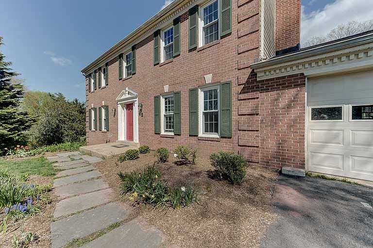 12731 Franklin Farm Rd, Herndon, VA 20171 | Zillow