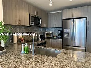 5350 Park Condo — Photo 3