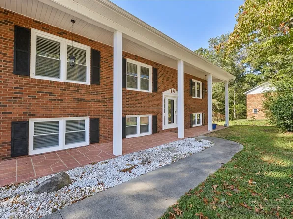 4409 Magnolia Lane, Hudson, NC 28638