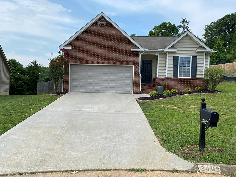 2869 Mossy Oaks Ln — Photo 1