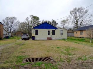 404 S Knapp St, Iowa, LA 70647