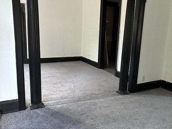 3rd image of 3320 W Saint Paul AVENUE #3322
