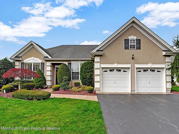 3rd image of 41 Portchester Drive