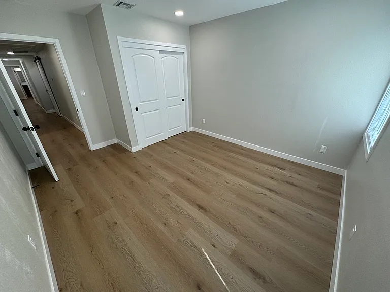 8932 Grand Ave — Photo 33