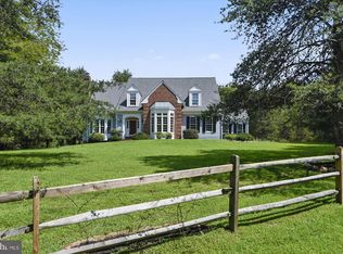 1515 Windstone Dr, Vienna, VA 22182