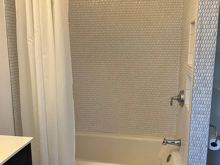 Tub/ shower