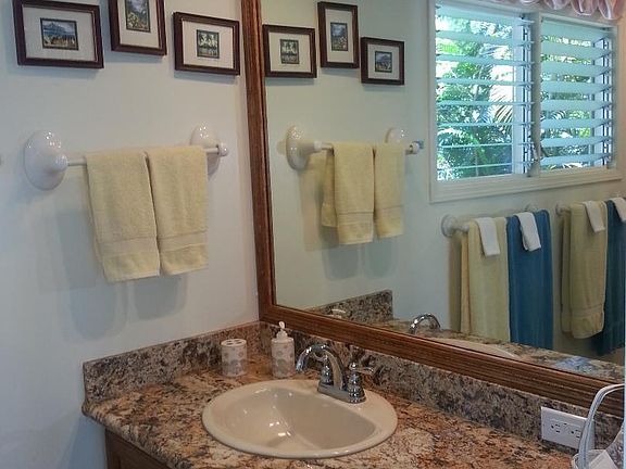 Private bathroom with shower/ tub