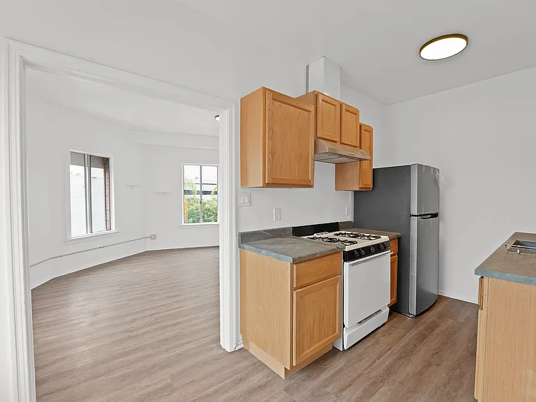 1905 S Harcourt Ave #5 — Photo 4
