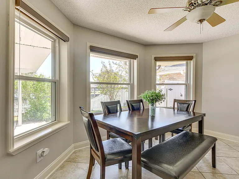 125 Windward Psge — Photo 14