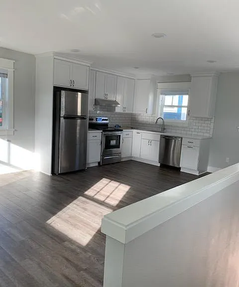 NE 17th Ave — Photo 9