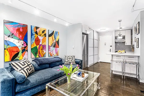 Sold by Compass | media 9