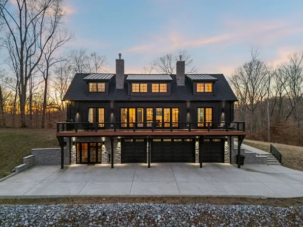 7650 Chipmunk Ln, Nashville, TN 37221