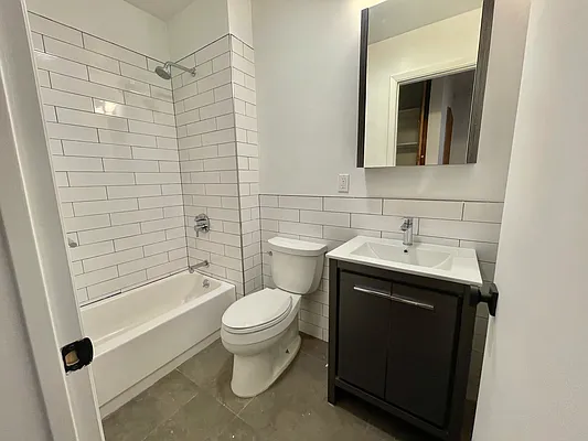 Rented by C2R Management LLC | media 26