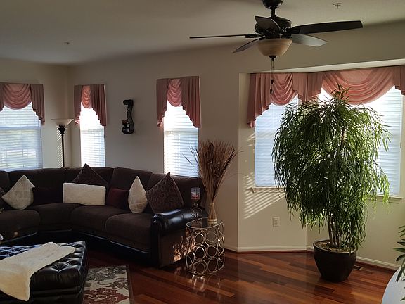 2nd Floor Living Room