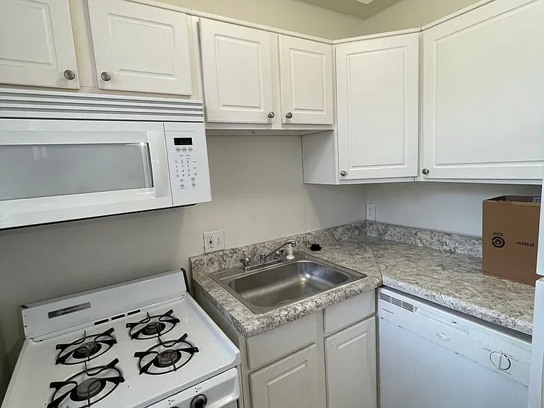 430 Ponce — Photo 20