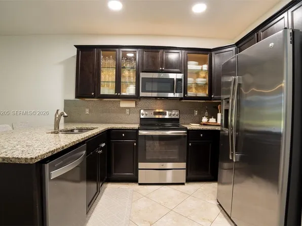 6943 Halton Park Ln, Coconut Creek, FL 33073