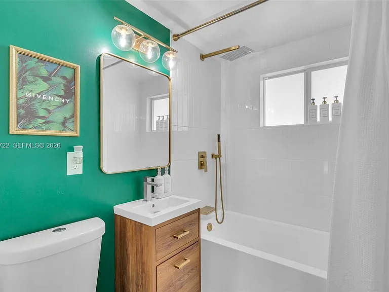 2407 Nassau Ln — Photo 12