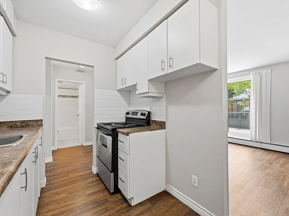 76 Aikman Ave