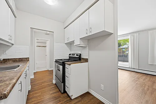 76 Aikman Ave Photo 1