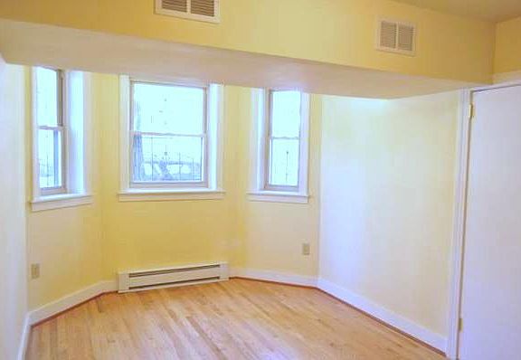 3rd image of 719 Park Ave