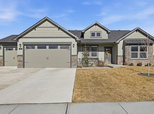 15 E 12th St, Deer Park, WA 99006