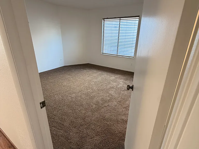 6665 Gatehouse Ln — Photo 12