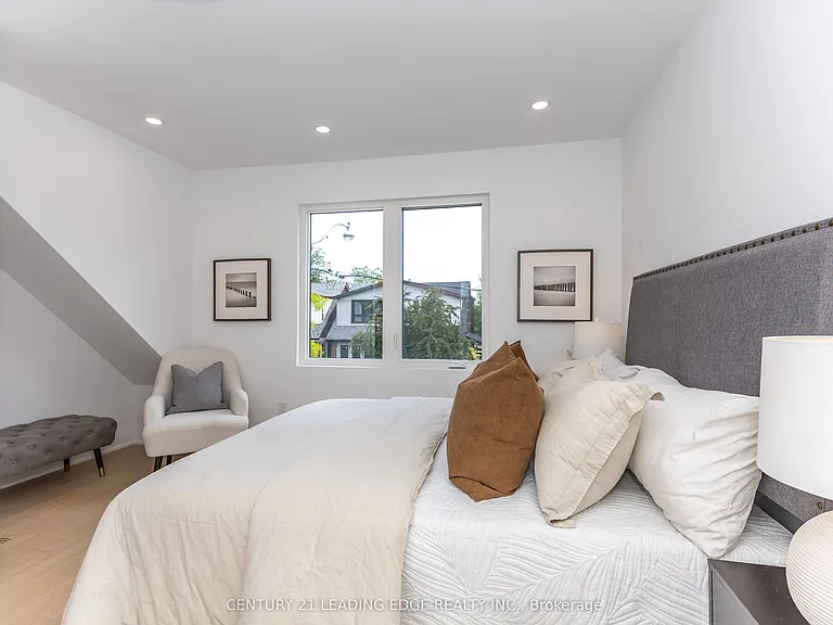 12 Marigold Ave — Photo 17