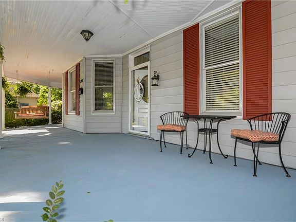3rd image of 808 S Elam Ave