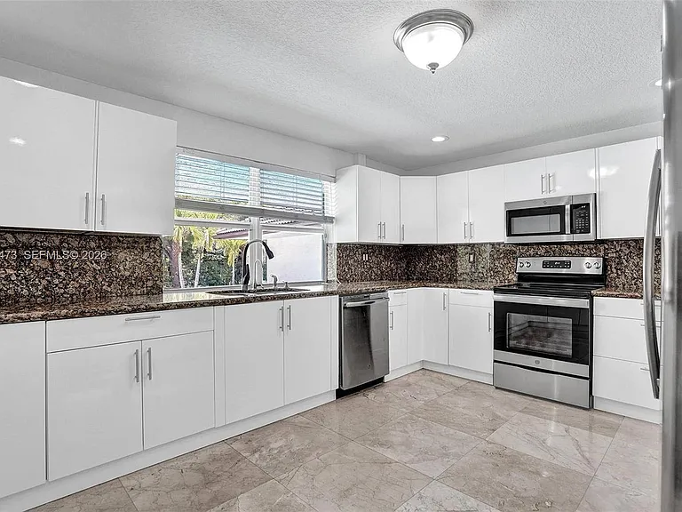 13105 Biscayne Island Ter — Photo 21