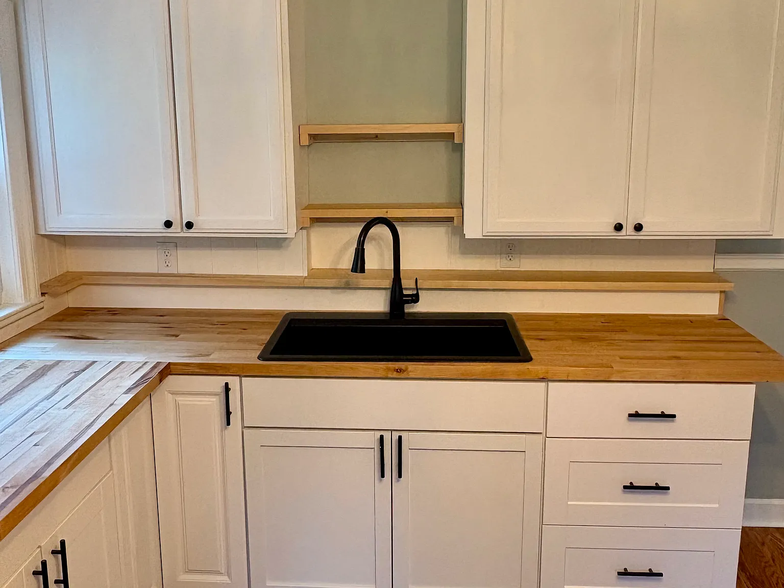 3 bed, 1150 sqft, $2,200 — Photo 2