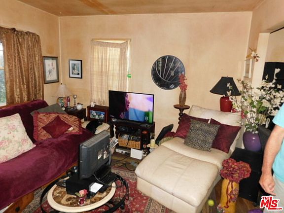 4th image of 4022 Tilden Ave