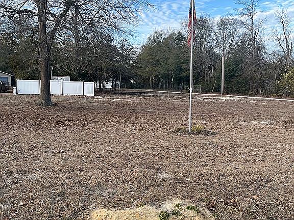 5th image of 2193 Williston Rd