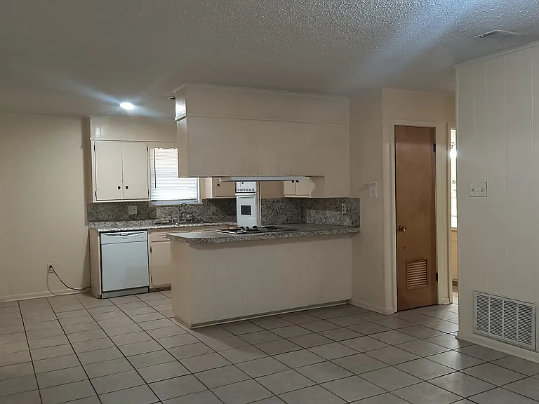 7211 Rustic Cir — Photo 6