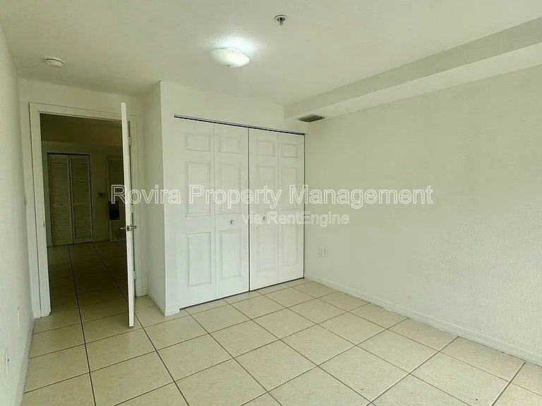 498 SW 6th St #303 — Photo 13
