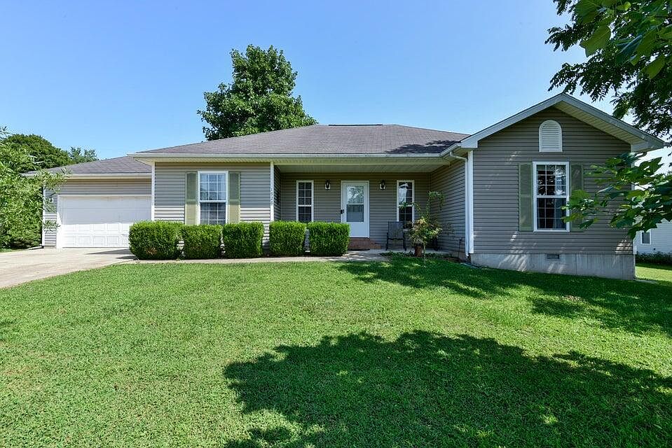 1st image of 1926 Meadowbrook Drive