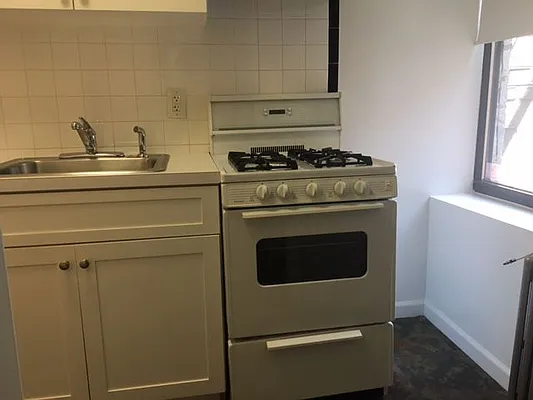 Rented by Tompkins Square Realty | media 25