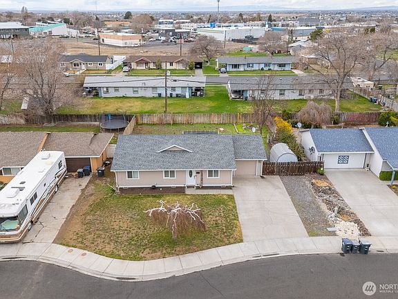 5th image of 924 E Hayden Drive