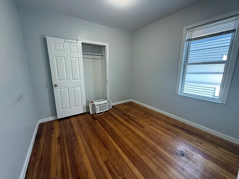 68-70 Wyeth St #3 — Photo 9