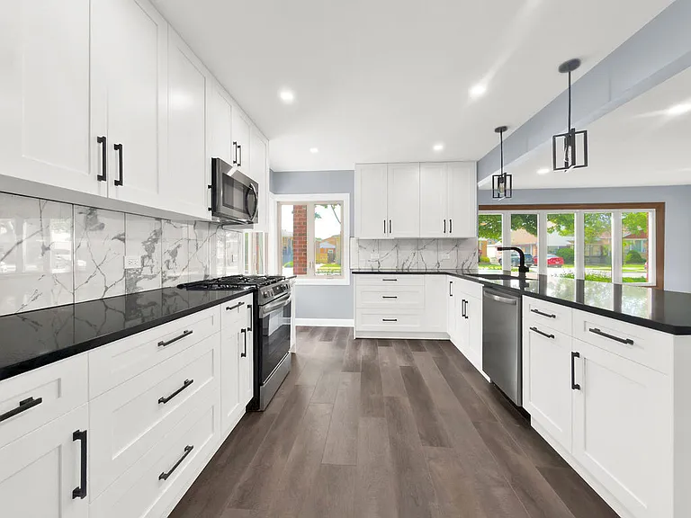 5845 S Sayre Ave — Photo 10