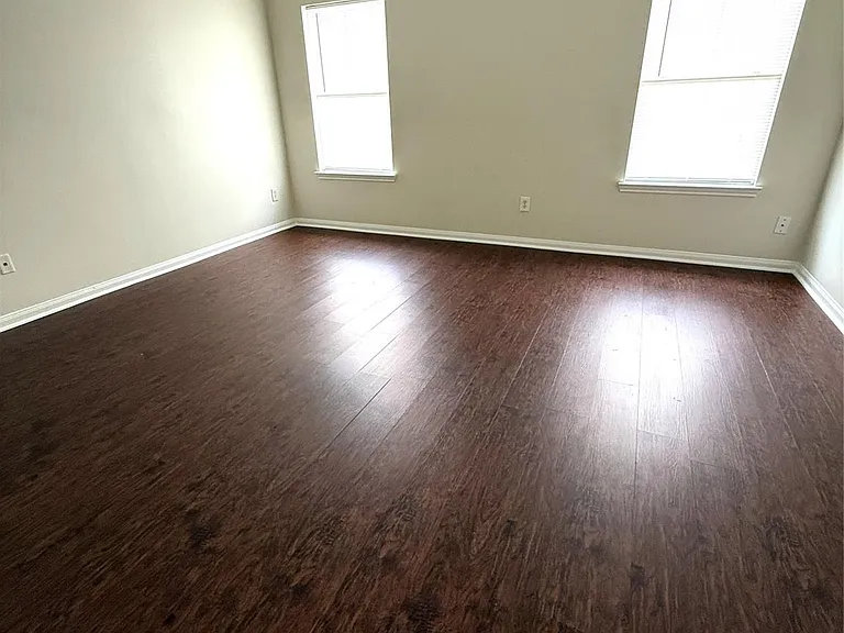 6023 Barany Ct — Photo 10