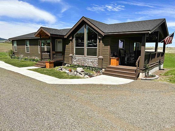 2nd image of 110 Seubert Heights Dr