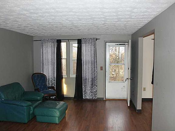 5th image of 12 Robinwood Ct #12