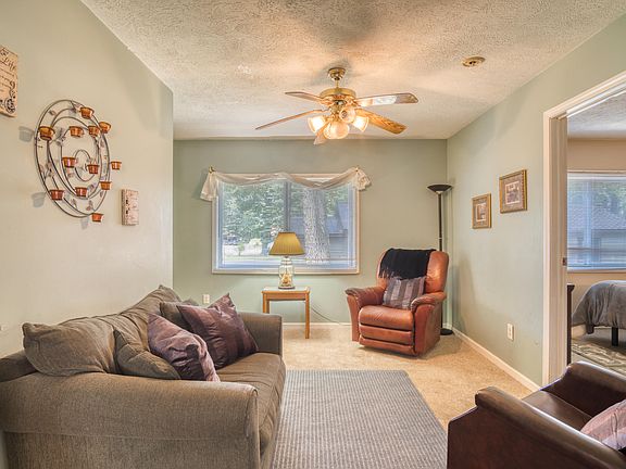 2nd image of 228 Sheridan Dr