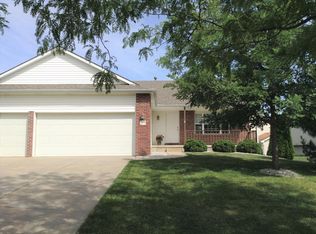 7430 Lambert Pl, Lincoln, NE 68516